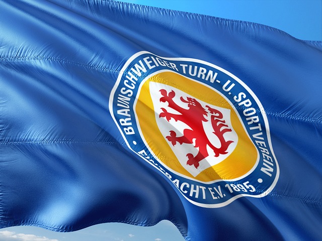 也对整个社 也对整个社